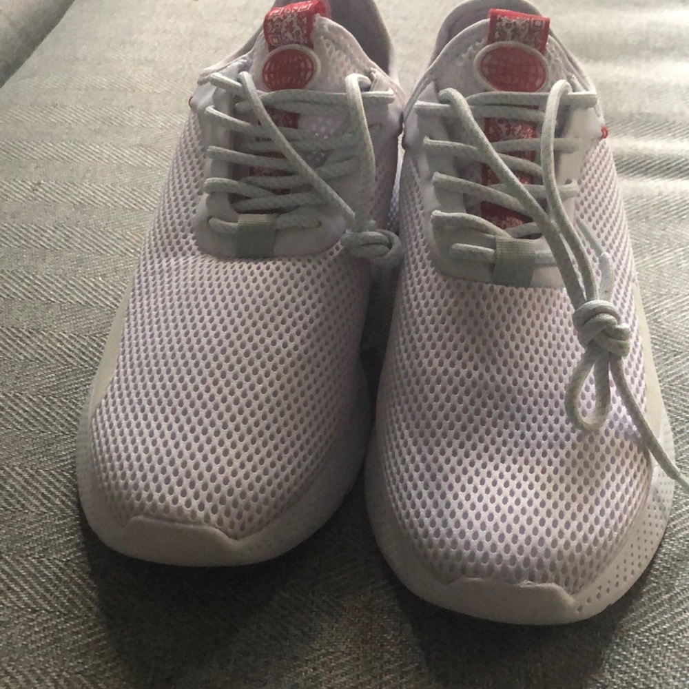 White work out shoes